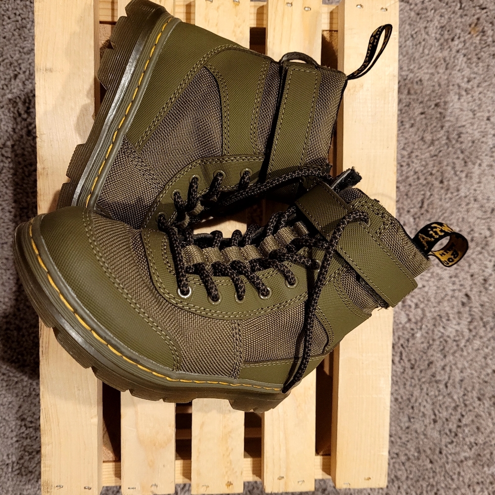Dr. Martens 1US Olive Green SOLD